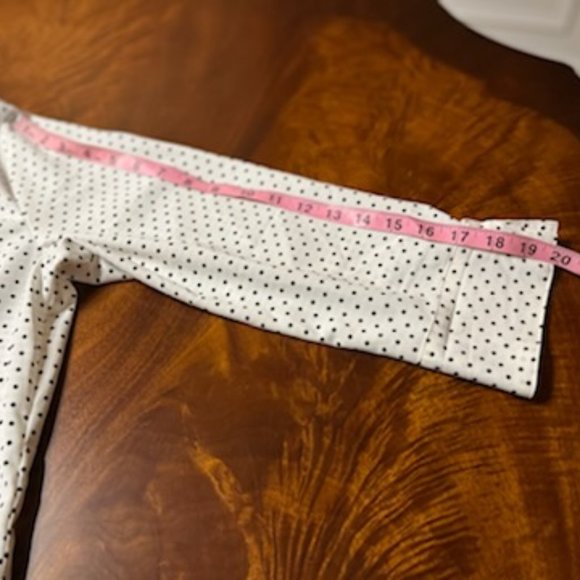 Very Pretty White and Black Polka Dot Blouse -M - Picture 9 of 16